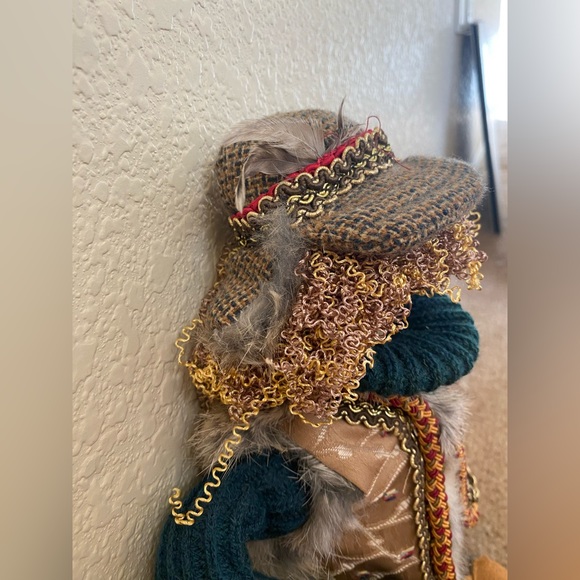 Carmen Manago - CM#18 "Lodge Lady" Beautifully crafted, fancy rag doll - Picture 2 of 7